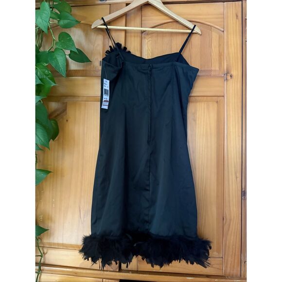 NWT Vintage Y2K Trixxi Black Feather Trim Mini Dress Size 13 - Picture 4 of 10
